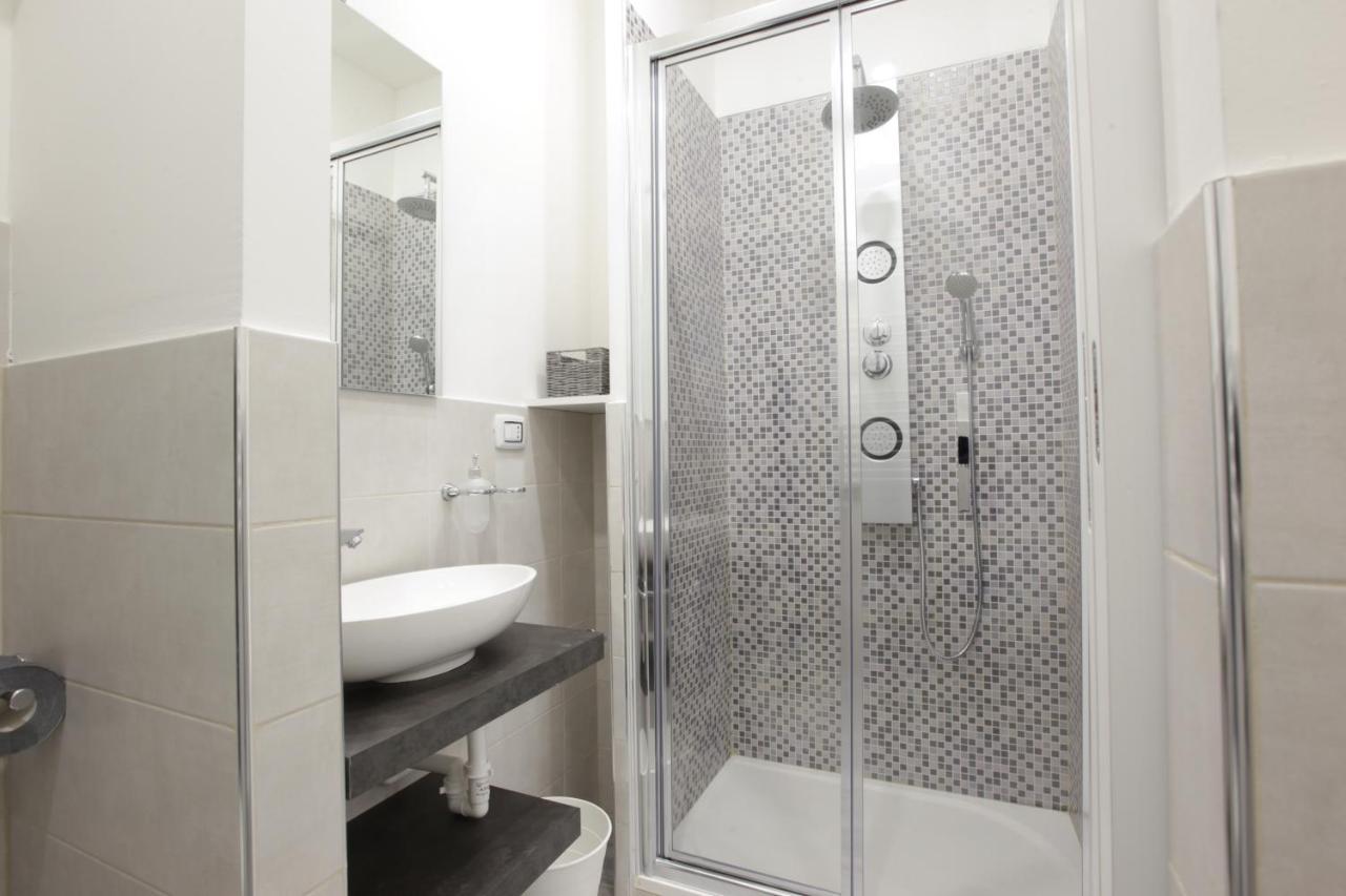 Amazing Apartment In City Center With Balcony Mediolan Zewnętrze zdjęcie