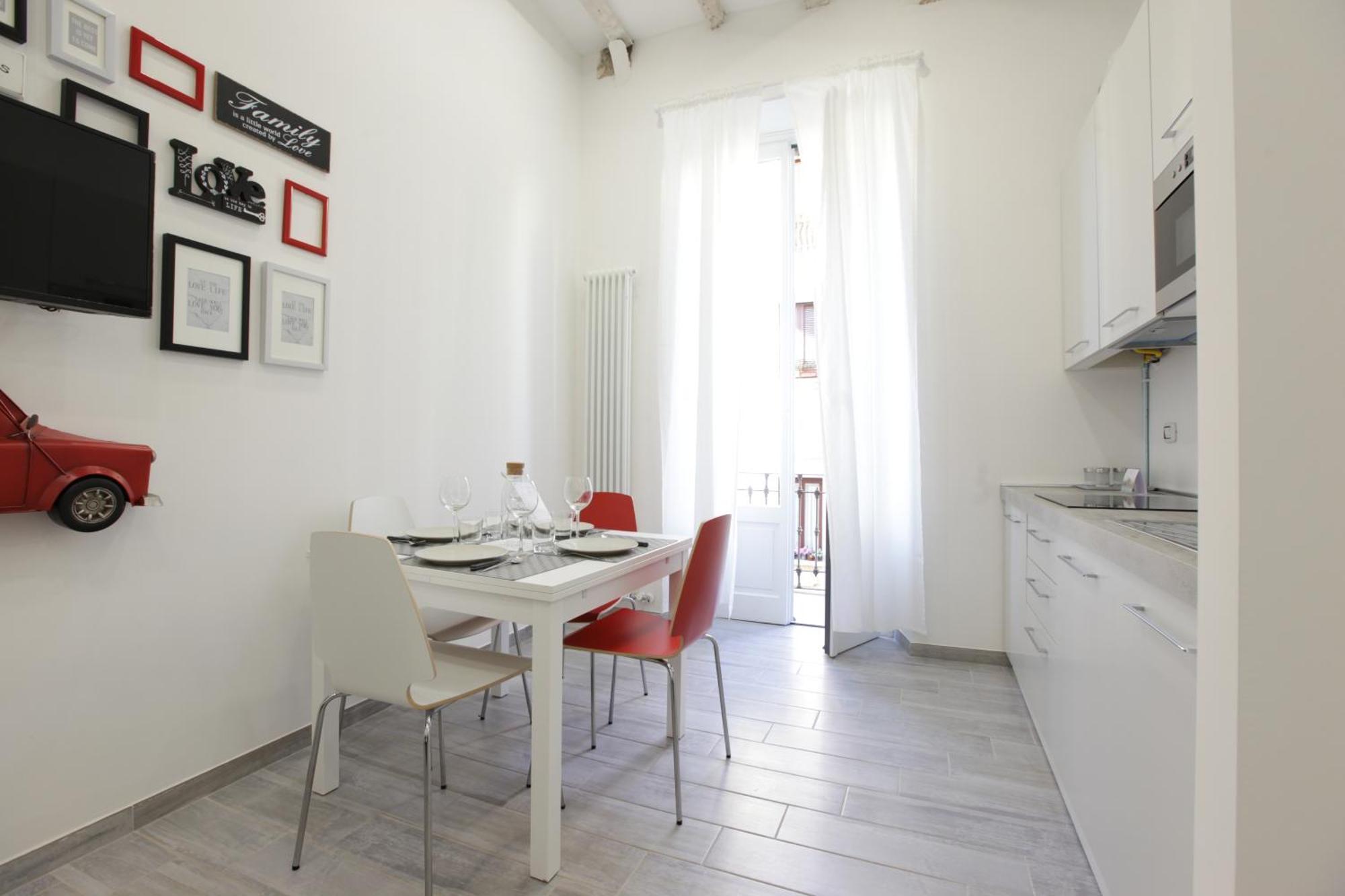 Amazing Apartment In City Center With Balcony Mediolan Zewnętrze zdjęcie